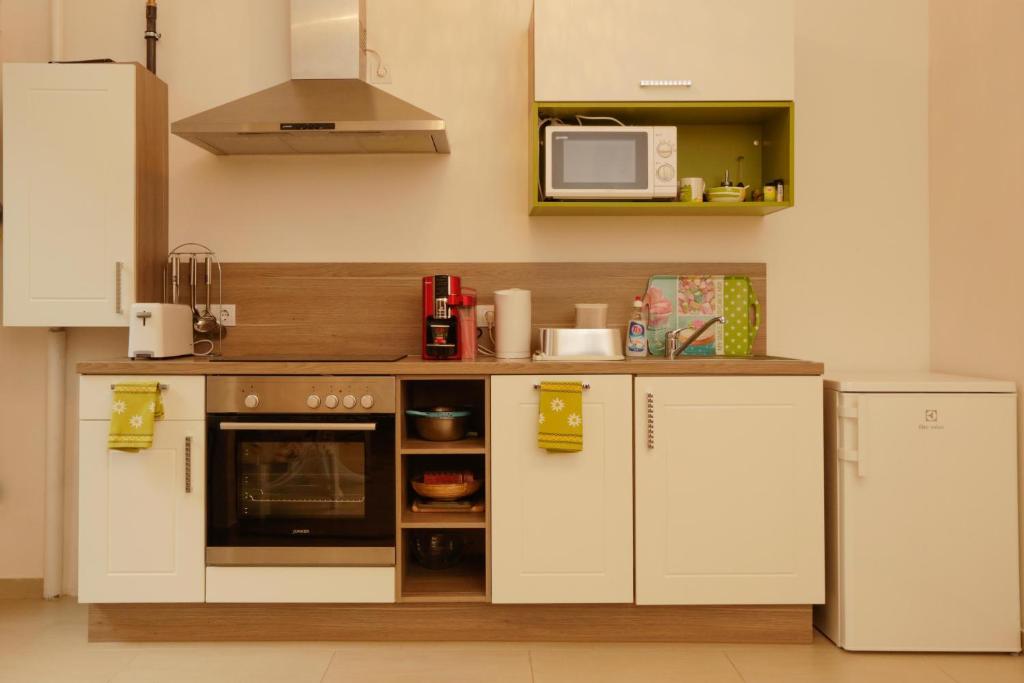 Apartment Poppy Kitchen