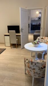 Apartment_Poppy_livingroom2