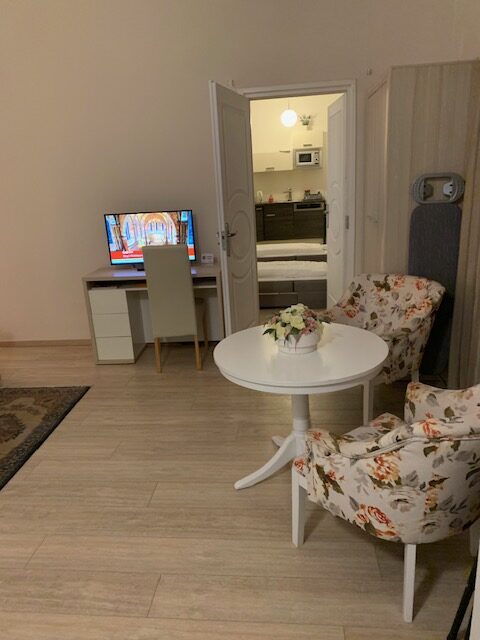 Apartment_Poppy_bigview3