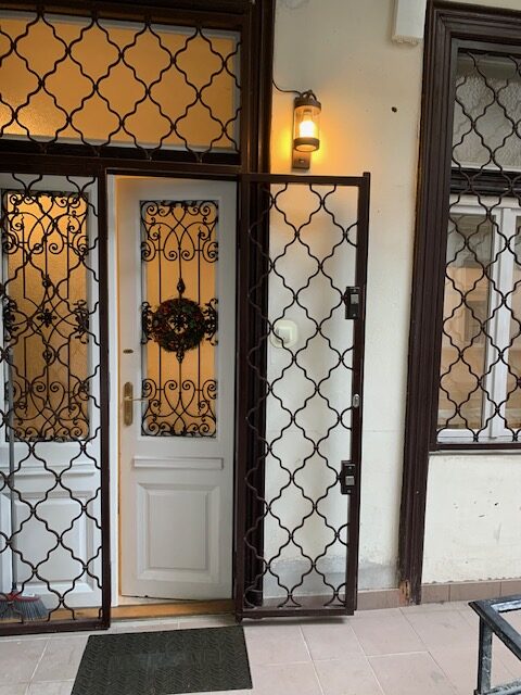 BirdontheWire_entrance